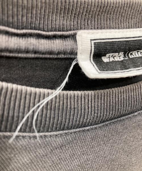 KITH（キス）KITH (キス) STAR WARS (スターウォーズ) ダースベーダー ヴィンテージ プリントTシャツ フェードブラック サイズ:SIZE Lの古着・服飾アイテム