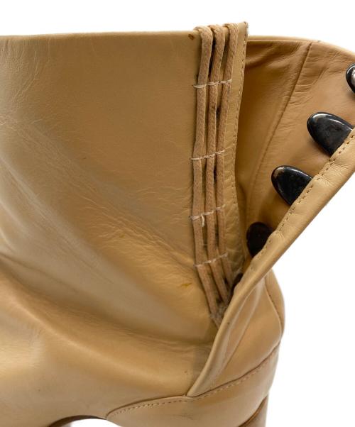Maison Margiela（メゾンマルジェラ）Maison Margiela (メゾンマルジェラ) 足袋ヒールブーツ ベージュ サイズ:36 1/2の古着・服飾アイテム