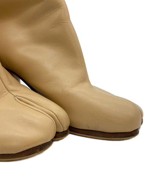 Maison Margiela（メゾンマルジェラ）Maison Margiela (メゾンマルジェラ) 足袋ヒールブーツ ベージュ サイズ:36 1/2の古着・服飾アイテム