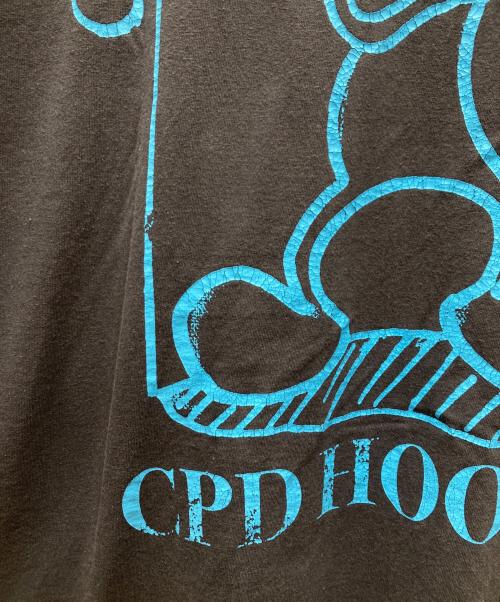 Coin Parking Delivery（コインパーキングデリバリー）COIN PARKING DELIVERY (コインパーキングデリバリー) Mr. Shirai プリントTシャツ グレー サイズ:1の古着・服飾アイテム