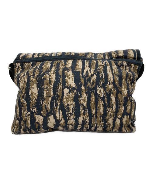 BoTT（ボット）BoTT (ボット) Washed Shoulder Bag ウォッシュドショルダーバッグ カーキの古着・服飾アイテム