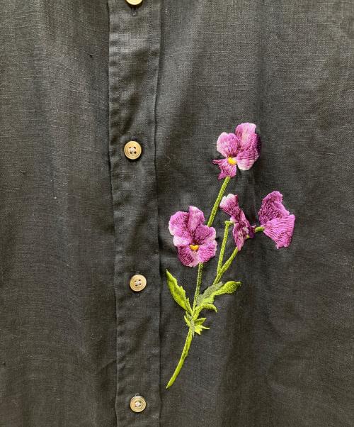 Paul Smith COLLECTION（ポールスミス コレクション）Paul Smith COLLECTION (ポールスミス コレクション) フラワー刺繍 半袖 リネンシャツ ネイビー×パープル サイズ:XLの古着・服飾アイテム