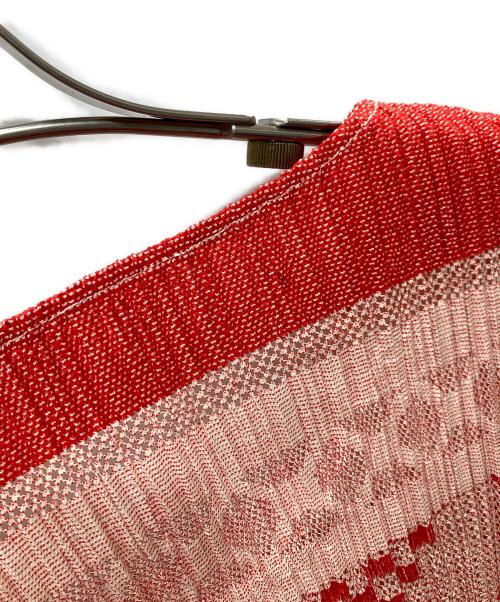 PLEATS PLEASE（プリーツプリーズ）PLEATS PLEASE (プリーツプリーズ) 総柄プリーツS/Sカットソー レッド×ベージュ サイズ:SIZE3の古着・服飾アイテム