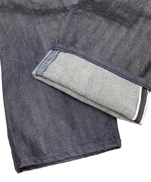 STILL BY HAND（スティルバイハンド）STILL BY HAND (スティルバイハンド) ワンタックテーパードデニムパンツ インディゴ サイズ:44の古着・服飾アイテム