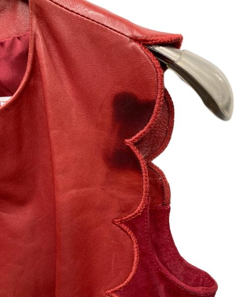 RED VALENTINO（レッドヴァレンティノ）RED VALENTINO (レッドヴァレンティノ) レザーノースリーブワンピース レッド サイズ:SIZE 40の古着・服飾アイテム
