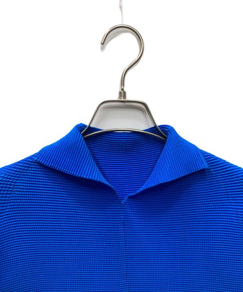 ISSEY MIYAKE (T.)（イッセイミヤケ）ISSEY MIYAKE (T.) (イッセイミヤケ) ストレッチ プリーツカットソー ブルー サイズ:3の古着・服飾アイテム