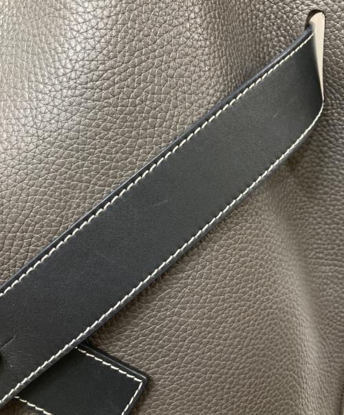 LOEWE（ロエベ）LOEWE (ロエベ) バーティカル ベルト レザー トートバッグ グレー×ブラックの古着・服飾アイテム