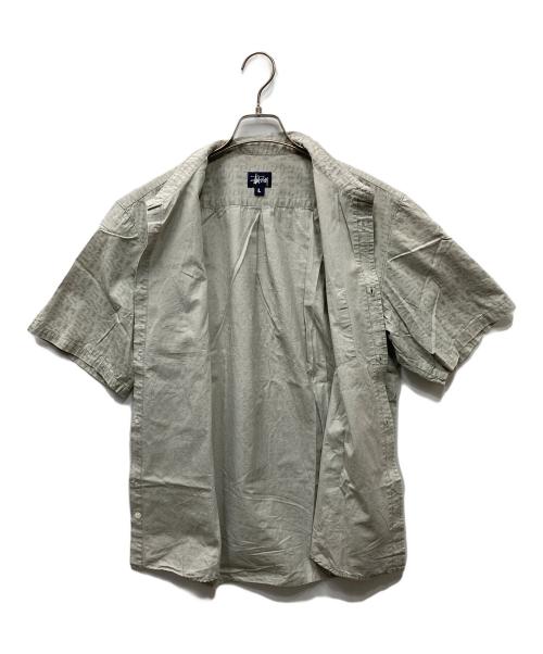 stussy（ステューシー）stussy (ステューシー) シャドーロゴ 半袖シャツ グレー サイズ:SIZE Lの古着・服飾アイテム