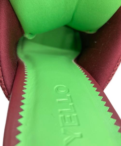 YELLO（イエロ）YELLO (イエロ) SHOOTER SNEAKER MULES スニーカーミュール バーガンディ×ネオングリーン サイズ:Mの古着・服飾アイテム
