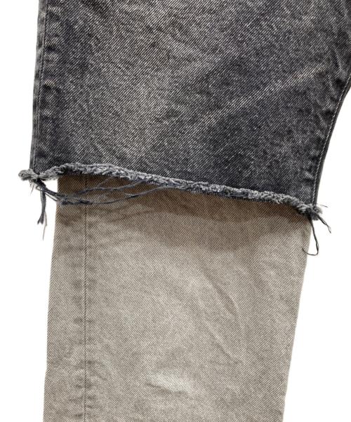 INSCRIRE（アンスクリア）INSCRIRE (アンスクリア) Straight Layered Denim ストレートレイヤードデニム/デニムパンツ ブラック×グレー サイズ:29の古着・服飾アイテム
