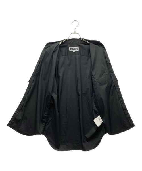CDG（シーディージー）CDG (シーディージー) CLASSIC SHIRT WITH SHORT SLEEVES ロゴプリントS/Sシャツ ブラック サイズ:Lの古着・服飾アイテム