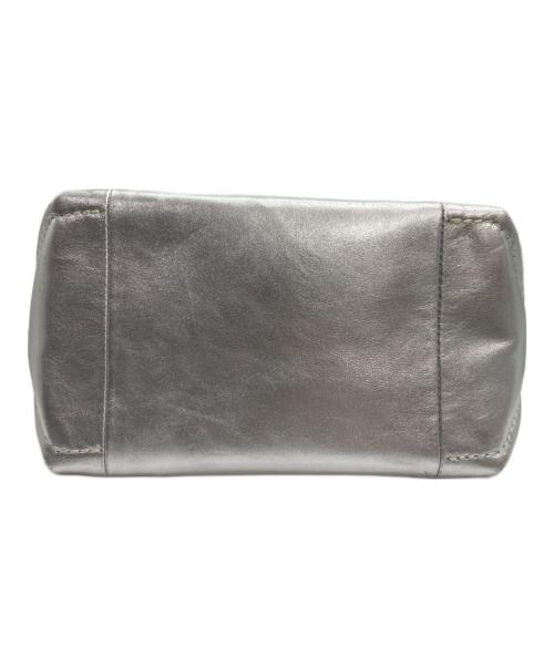 L.L.Bean（エルエルビーン）L.L.Bean (エルエルビーン) 2WAYメタリックハンドル キャンバストートバッグ アイボリー×シルバーの古着・服飾アイテム
