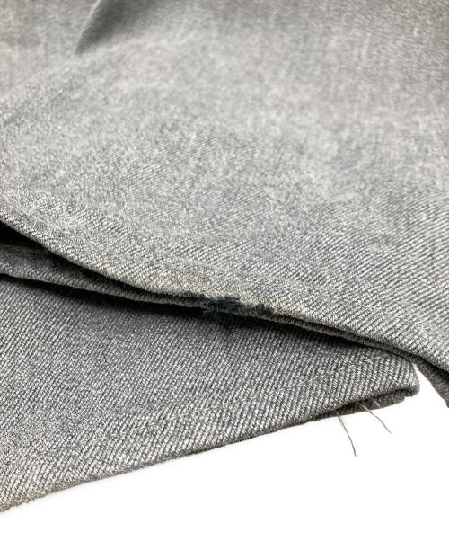 Graphpaper（グラフペーパー）Graphpaper (グラフペーパー) COLORFAST DENIM TWO TUCK PANTS カラーファストデニムツータックパンツ グレー サイズ:Sの古着・服飾アイテム