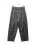 Graphpaper（グラフペーパー）の古着「COLORFAST DENIM TWO TUCK PANTS カラーファストデニムツータックパンツ」｜グレー