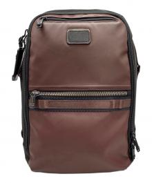 TUMI（トゥミ）の古着「Alpha Bravo ダイナミック・バックパック」｜ブラウン×ブラック