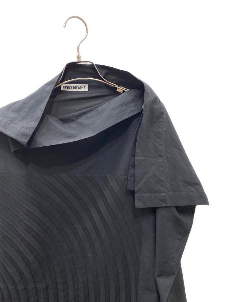 ISSEY MIYAKE（イッセイミヤケ）ISSEY MIYAKE (イッセイミヤケ) プリーツ ノースリーブワンピース ブラック サイズ:SIZE 2の古着・服飾アイテム