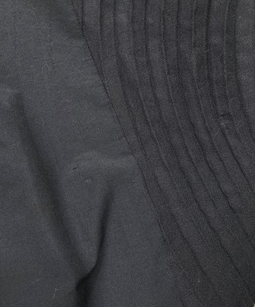 ISSEY MIYAKE（イッセイミヤケ）ISSEY MIYAKE (イッセイミヤケ) プリーツ ノースリーブワンピース ブラック サイズ:SIZE 2の古着・服飾アイテム