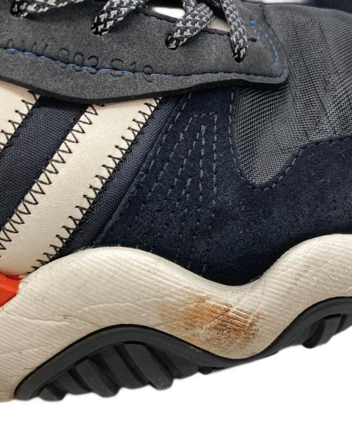 adidas（アディダス）adidas (アディダス) ALEXANDER WANG (アレキサンダー・ワン) ターンアウト トレーナー AQ1237 ブラック×オレンジ サイズ:27.5cmの古着・服飾アイテム