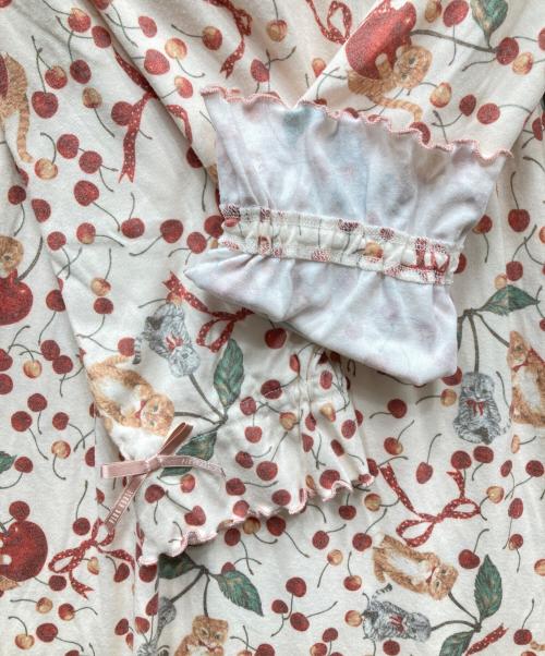 PINK HOUSE（ピンクハウス）PINK HOUSE (ピンクハウス) misako erinko キャットチェリードロッププリントルームワンピース レッド×ベージュ サイズ:FREEの古着・服飾アイテム