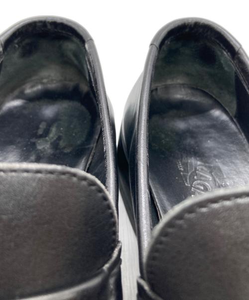 Salvatore Ferragamo（サルヴァトーレ フェラガモ）Salvatore Ferragamo　 (サルヴァトーレ フェラガモ) ローファー　15661 ブラック サイズ:8 1/2の古着・服飾アイテム