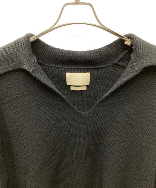 YOKE（ヨーク）YOKE (ヨーク) Rib Skipper Sweater スキッパーネックニット ブラック サイズ:3の古着・服飾アイテム