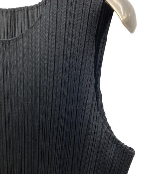 PLEATS PLEASE（プリーツプリーズ）PLEATS PLEASE (プリーツプリーズ) BASICS ノースリーブプリーツワンピース ブラック サイズ:3の古着・服飾アイテム