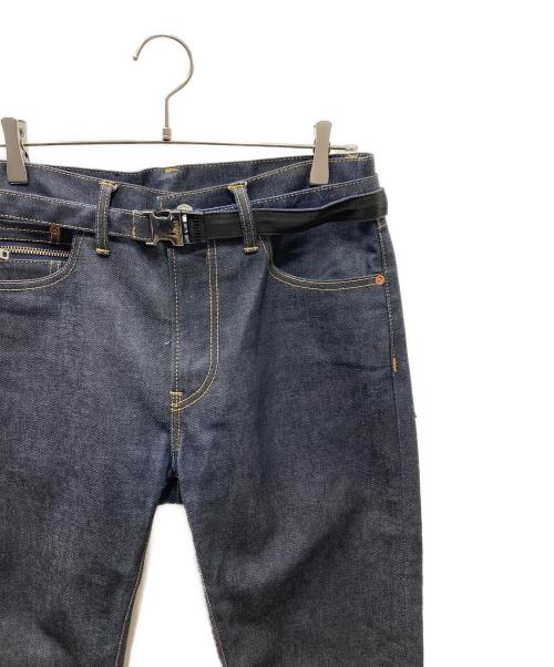 sacai（サカイ）sacai (サカイ) Slim Tapered Denim Pants ベルテッド スリム テーパード デニムパンツ インディゴ サイズ:SIZE 2の古着・服飾アイテム