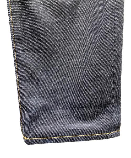 sacai（サカイ）sacai (サカイ) Slim Tapered Denim Pants ベルテッド スリム テーパード デニムパンツ インディゴ サイズ:SIZE 2の古着・服飾アイテム