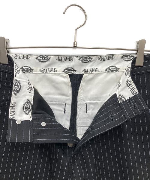 BADWAY（バッドウェイ）BADWAY (バッドウェイ) Dickies (ディッキーズ) Stripe Chino pants ストライプチノパンツ ブラック サイズ:M 未使用品の古着・服飾アイテム