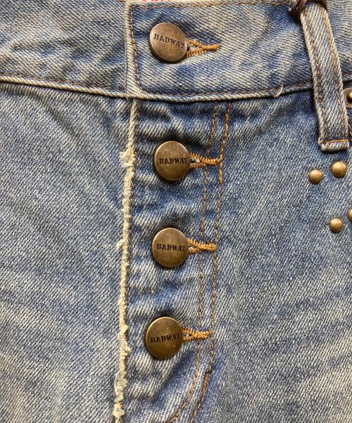 BADWAY（バッドウェイ）BADWAY (バッドウェイ) Grunge BORO studs denim グランジボロスタッズデニムパンツ ブルー サイズ:Mの古着・服飾アイテム