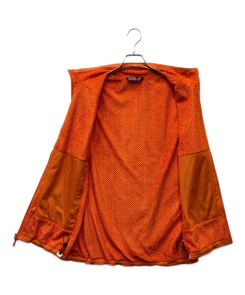 ARC'TERYX（アークテリクス）ARC'TERYX (アークテリクス) PROTON VEST M ベスト オレンジ サイズ:Mの古着・服飾アイテム