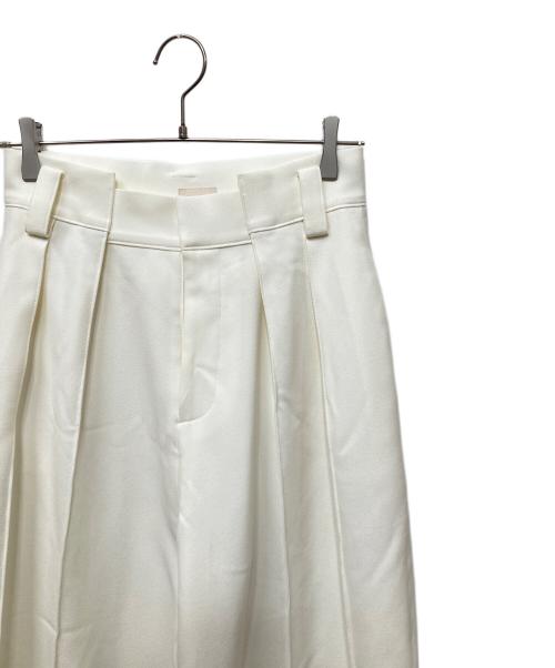 cygne（シーニュ）cygne (シーニュ) ハイウエストタックワイドパンツ ホワイト サイズ:SIZE 0Tの古着・服飾アイテム