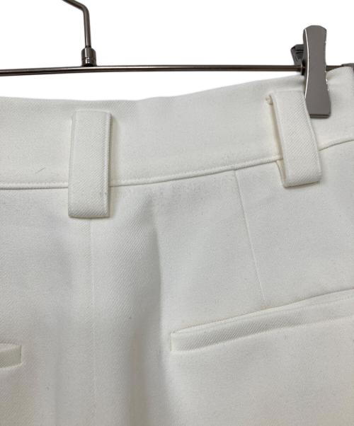 cygne（シーニュ）cygne (シーニュ) ハイウエストタックワイドパンツ ホワイト サイズ:SIZE 0Tの古着・服飾アイテム