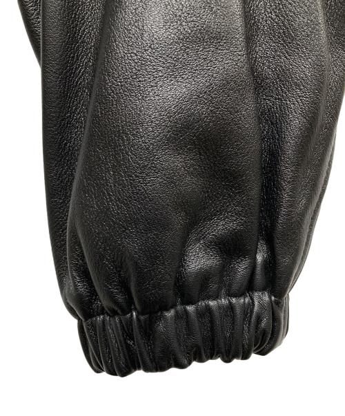 BARNEYS NEWYORK（バーニーズ・ニューヨーク）BARNEYS NEWYORK (バーニーズ・ニューヨーク) ラムレザージャケット ブラック サイズ:SIZE Mの古着・服飾アイテム