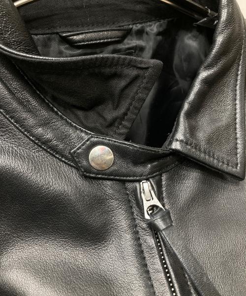 BARNEYS NEWYORK（バーニーズ・ニューヨーク）BARNEYS NEWYORK (バーニーズ・ニューヨーク) ラムレザージャケット ブラック サイズ:SIZE Mの古着・服飾アイテム
