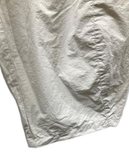 san san gear（サンサンギア）SAN SAN GEAR (サンサンギア) TAPED BUTTON PANTS テープボタンパンツ ベージュ サイズ:SIZE Mの古着・服飾アイテム