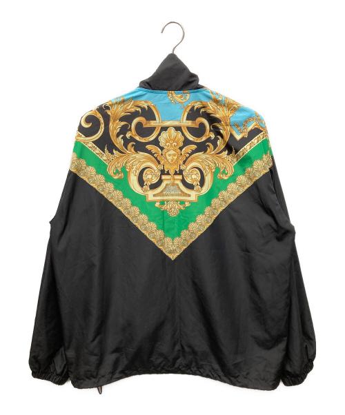 VERSACE（ヴェルサーチ）VERSACE (ヴェルサーチ) バロック柄 ウィンドブレーカー ブラック×ゴールド サイズ:46の古着・服飾アイテム