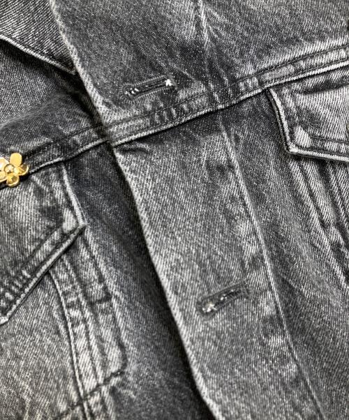 MARC JACOBS（マークジェイコブス）MARC JACOBS (マークジェイコブス) CHARM SHRUNKEN TRUCKER ビジューデザイン デニムジャケット ブラック サイズ:SIZE XLの古着・服飾アイテム