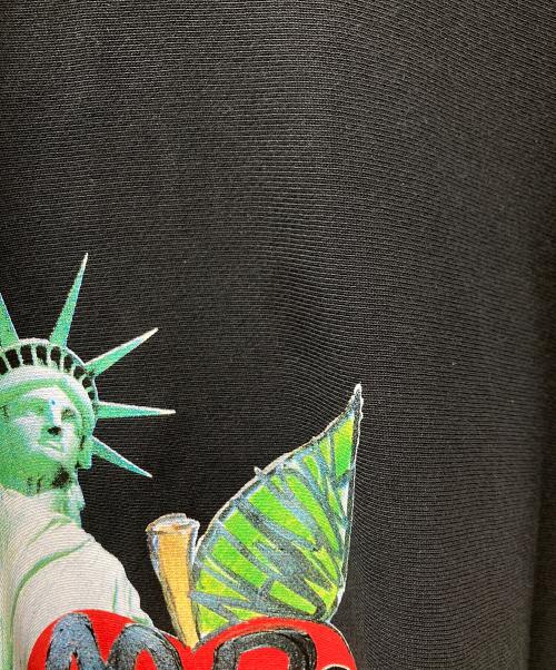 MARC JACOBS（マークジェイコブス）MARC JACOBS (マークジェイコブス) THE CITY HOODIE プリントパーカー ブラック サイズ:SIZE XLの古着・服飾アイテム