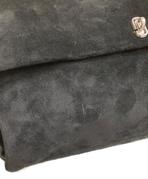 MARC JACOBS（マークジェイコブス）MARC JACOBS (マークジェイコブス) Large Suede Chain Shoulder Bag ショルダーバッグ ブラックの古着・服飾アイテム