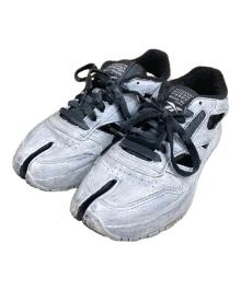 Maison Margiela 22×REEBOK（メゾンマルジェラ×リーボック）の古着「Classic Leather Tabi Décortiqué Low クラシック レザー タビ デコルティケ ロー」｜ホワイト×ブラック