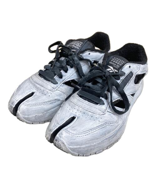 Maison Margiela 22（メゾンマルジェラ）Maison Margiela 22 REEBOK (リーボック) Classic Leather Tabi Décortiqué Low クラシック レザー タビ デコルティケ ロー ホワイト×ブラック サイズ:SIZE 24cmの古着・服飾アイテム