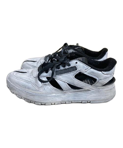Maison Margiela 22（メゾンマルジェラ）Maison Margiela 22 REEBOK (リーボック) Classic Leather Tabi Décortiqué Low クラシック レザー タビ デコルティケ ロー ホワイト×ブラック サイズ:SIZE 24cmの古着・服飾アイテム