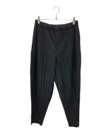 HOMME PLISSE ISSEY MIYAKE（オム プリッセ イッセイ ミヤケ）の古着「ベーシック プリーツパンツ」｜ブラック