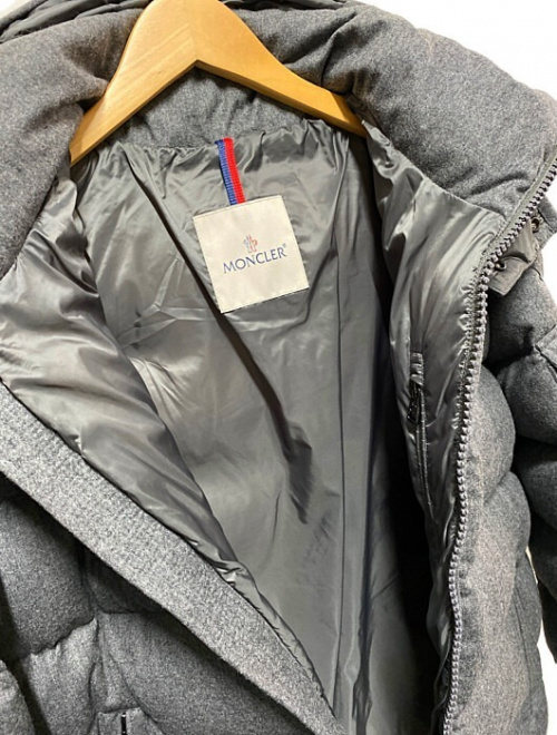 MONCLER（モンクレール）MONCLER (モンクレール) MONTGENEVRE グレー サイズ:2の古着・服飾アイテム