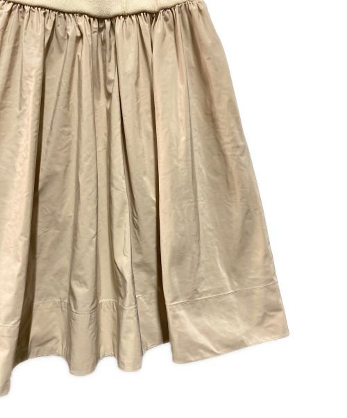 emmi atelier（エミアトリエ）emmi atelier (エミアトリエ) 袖ボリュームニットコンビワンピース ベージュ 未使用品の古着・服飾アイテム