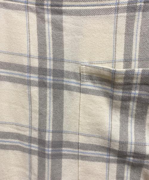 GALERIE VIE（ギャルリーヴィー）GALERIE VIE (ギャルリーヴィー) ウールカシミヤブランケット ラップミディスカート アイボリー サイズ:Ｆの古着・服飾アイテム