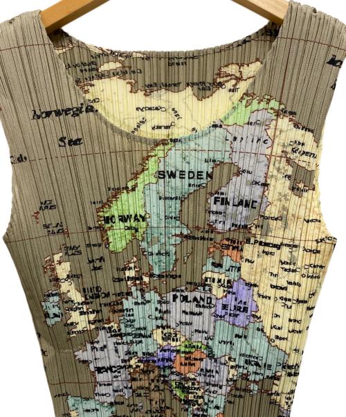 PLEATS PLEASE（プリーツプリーズ）PLEATS PLEASE (プリーツプリーズ) World Map Shirt Top ベージュ サイズ:3の古着・服飾アイテム