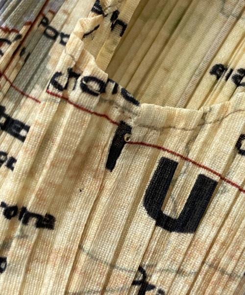 PLEATS PLEASE（プリーツプリーズ）PLEATS PLEASE (プリーツプリーズ) World Map Shirt Top ベージュ サイズ:3の古着・服飾アイテム