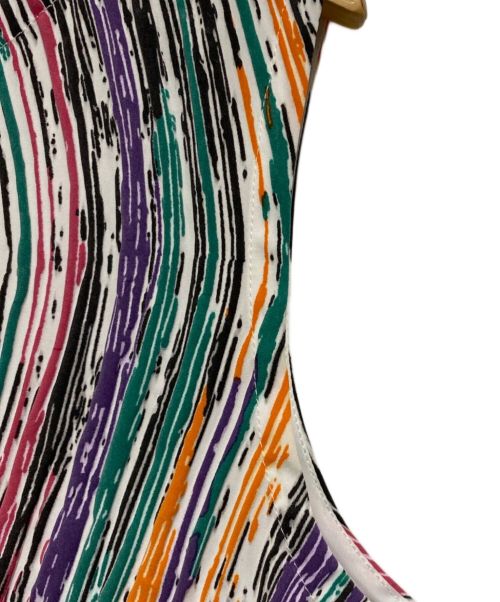 ISSEY MIYAKE（イッセイミヤケ）ISSEY MIYAKE (イッセイミヤケ) プリーツノースリーブワンピース マルチカラー サイズ:2の古着・服飾アイテム
